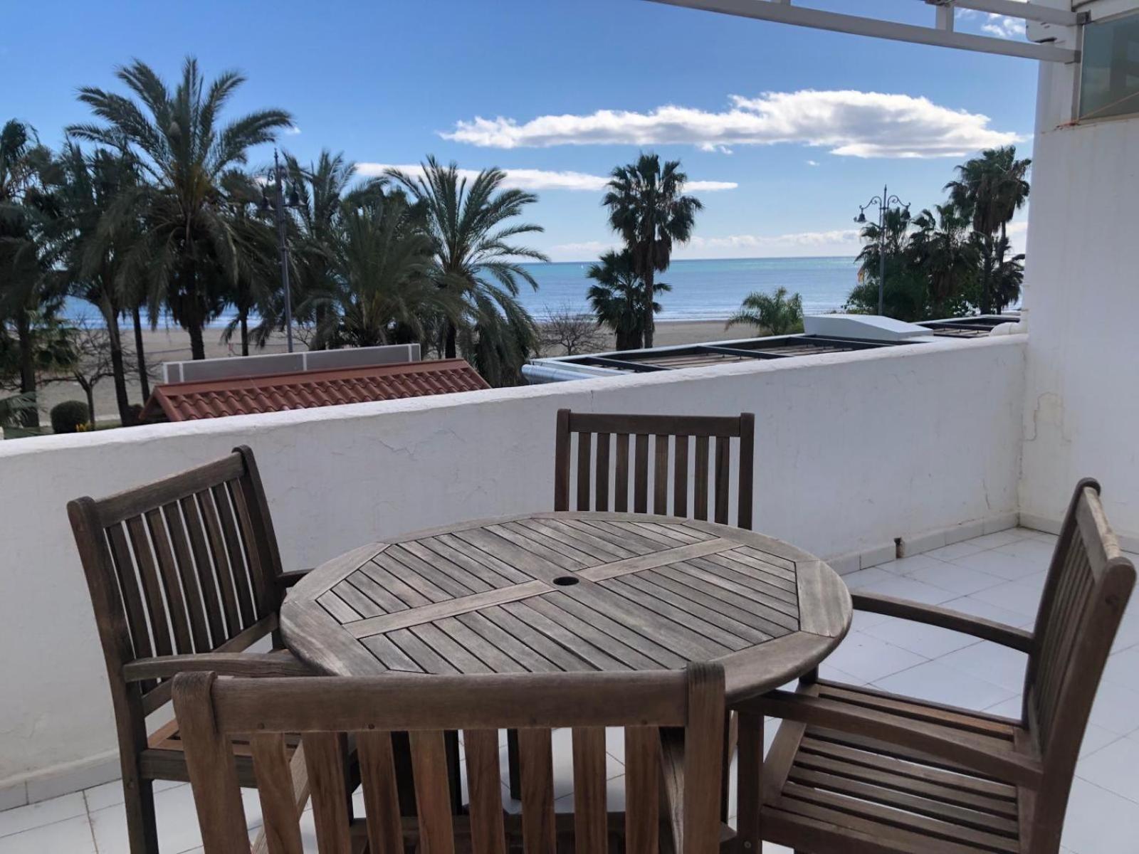 Appartement 2 Bedroom Beach Front Benalmádena
